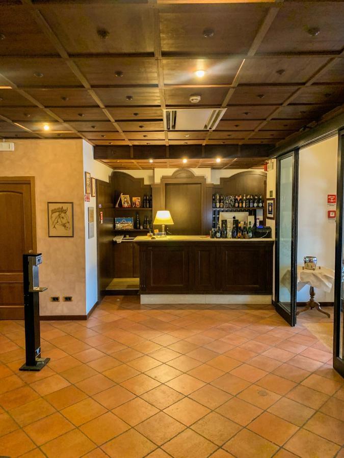 Hotel La Locanda Della Franciacorta Corte Franca Luaran gambar
