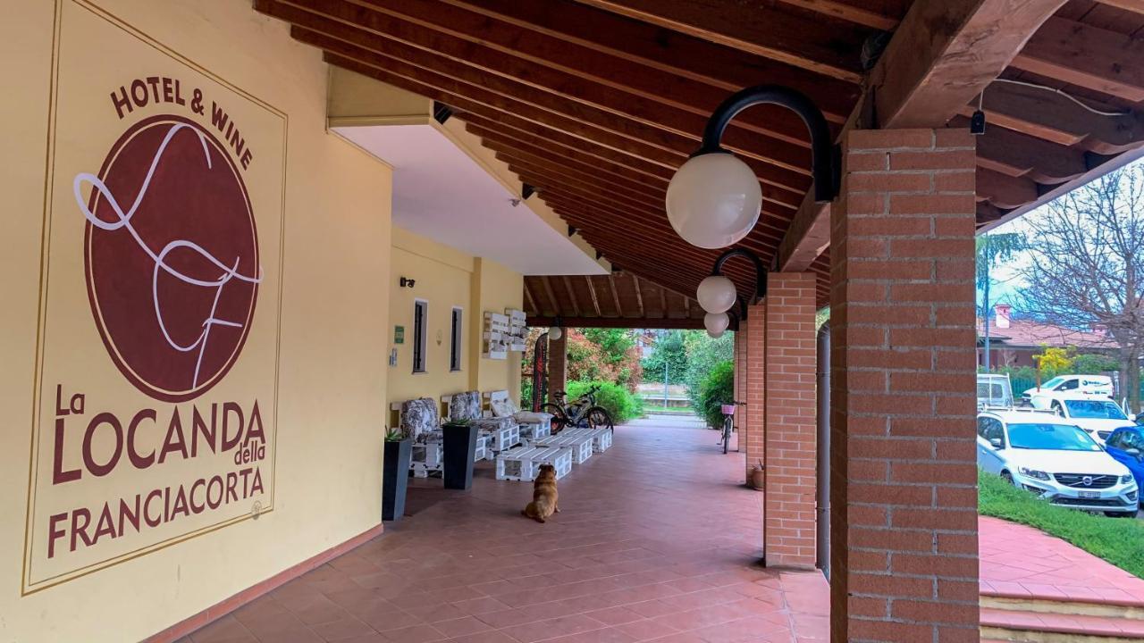 Hotel La Locanda Della Franciacorta Corte Franca Luaran gambar