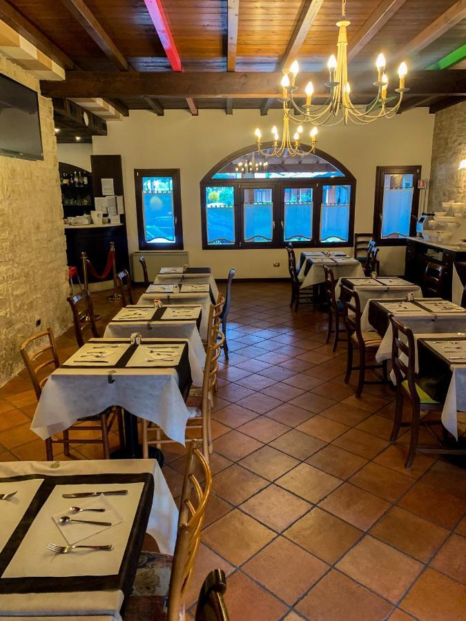 Hotel La Locanda Della Franciacorta Corte Franca Luaran gambar