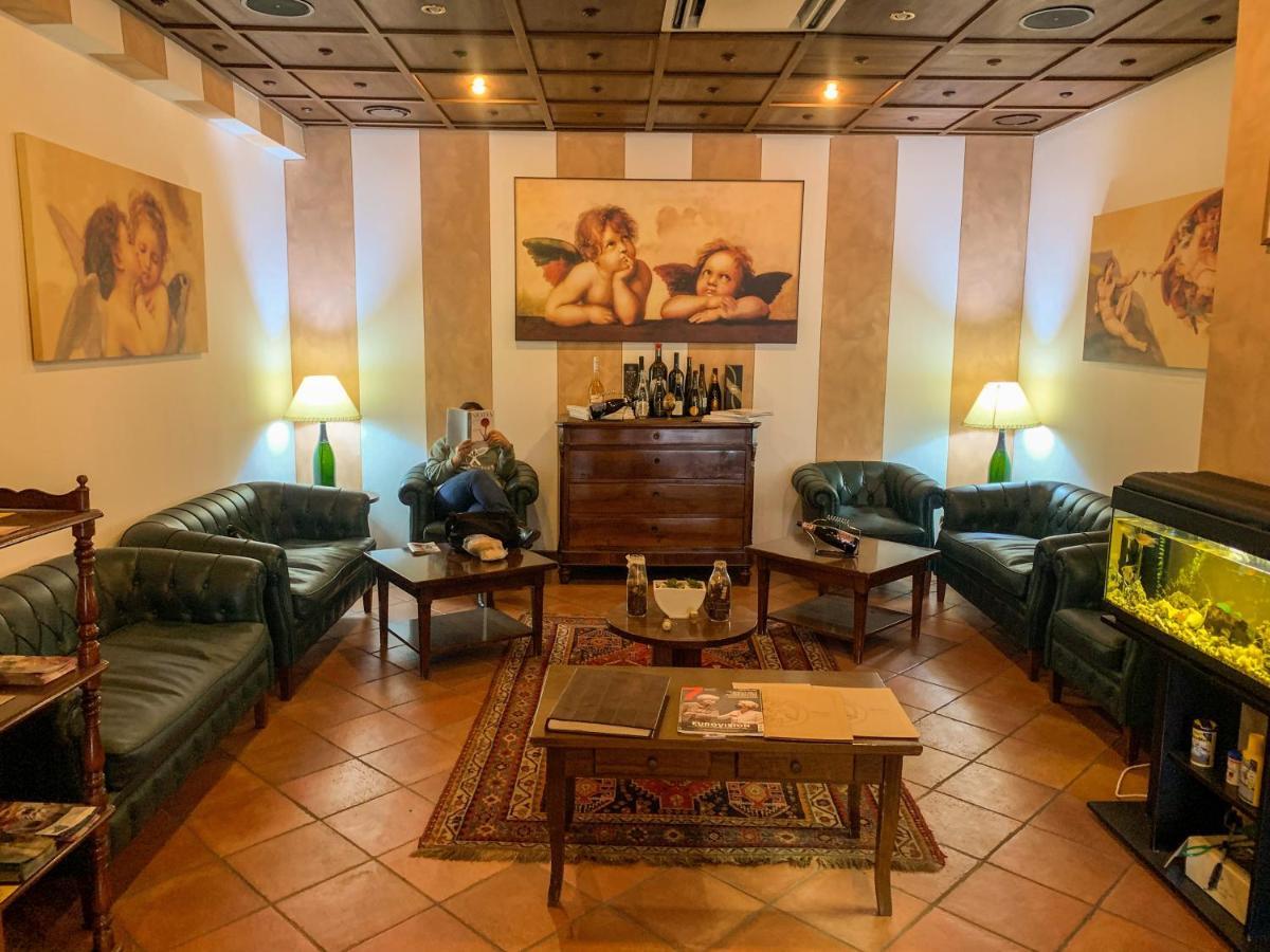 Hotel La Locanda Della Franciacorta Corte Franca Luaran gambar