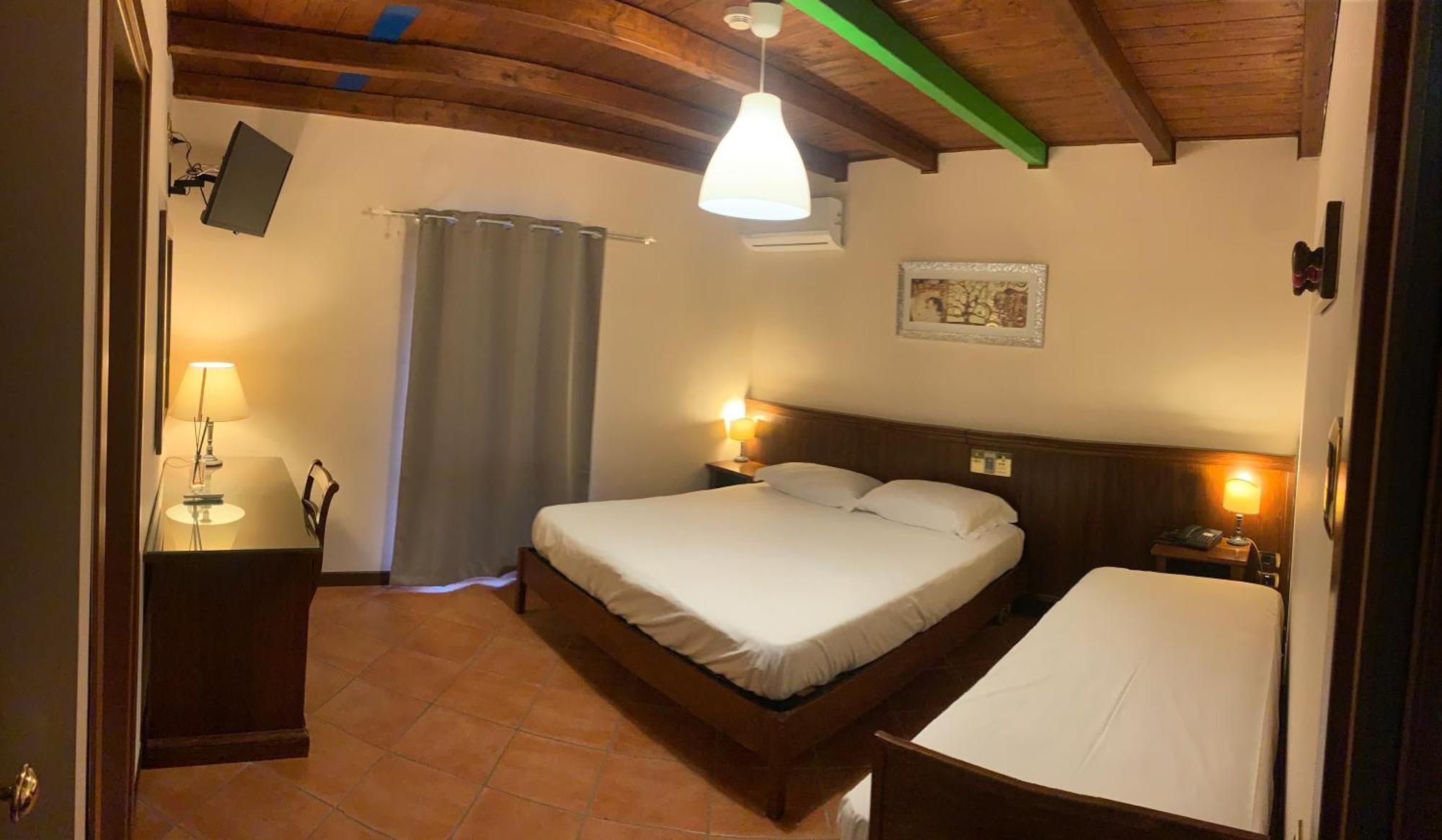 Hotel La Locanda Della Franciacorta Corte Franca Luaran gambar