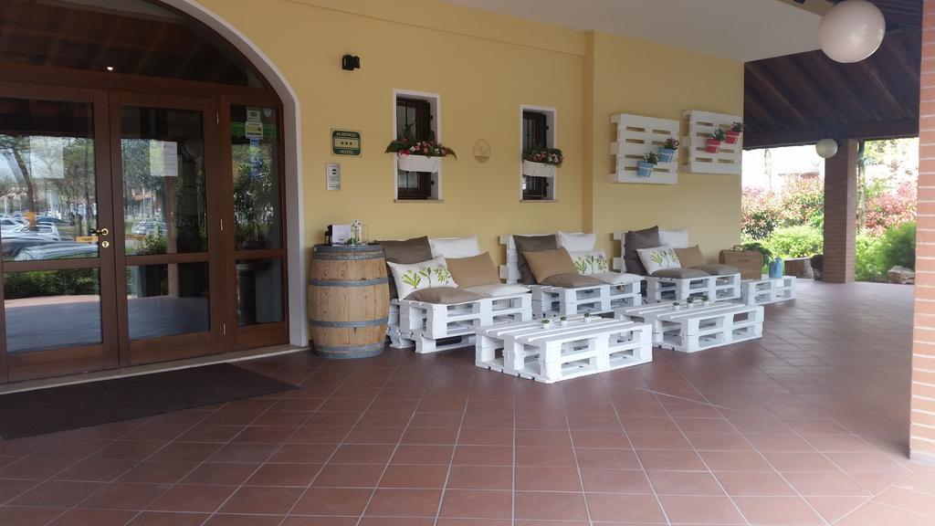 Hotel La Locanda Della Franciacorta Corte Franca Luaran gambar